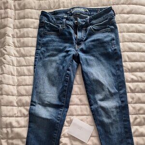 American Eagle skinny jeans